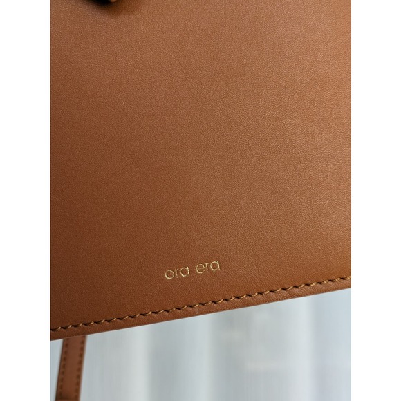 Italian Leather Tan Picnic Bag | Ora Era OS - Picture 3 of 9